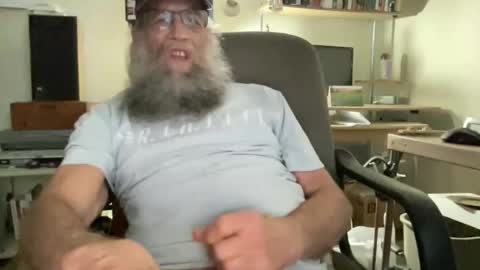 Snapshot of laser134 chatting on 05-17-26, 02:09 chris online show from 05-17-26, 02:09