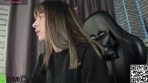 lasly_moon online show from 12-22-25, 12:29