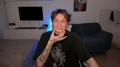 Snapshot of lastnight4you chatting on 12-29-24, 08:11 acie online show from 12-29-24, 08:11