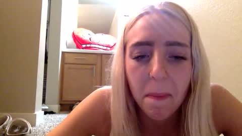 Roxy blue online show from 02-24-26, 08:45