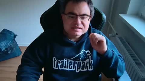 latexboy893 online show from 02-25-26, 08:46