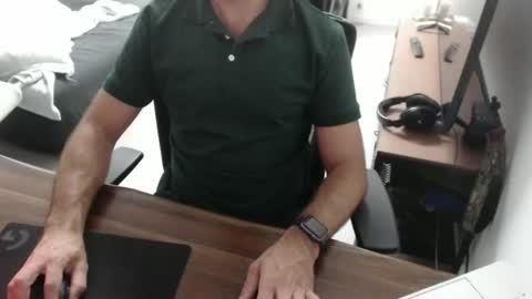Snapshot of latexdave84 chatting on 05-12-26, 09:39 latexdave84 online show from 05-12-26, 09:39