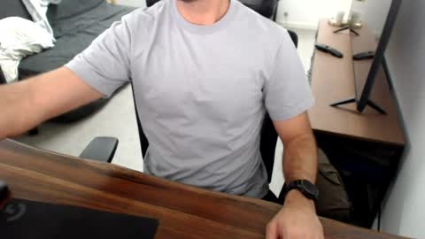 Snapshot of latexdave84 chatting on 08-05-26, 02:14 latexdave84 online show from 08-05-26, 02:14