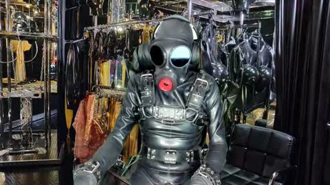Snapshot of latexlover202 chatting on 02-15-26, 03:09 latexlover202 online show from 02-15-26, 03:09
