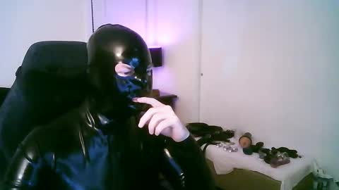 latexminheadroom online show from 10-29-25, 02:25