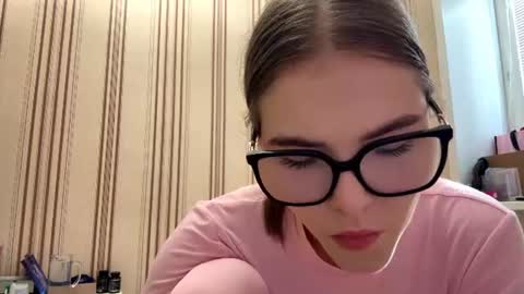 Snapshot of latiapetosa chatting on 06-28-26, 02:34 Mia online show from 06-28-26, 02:34