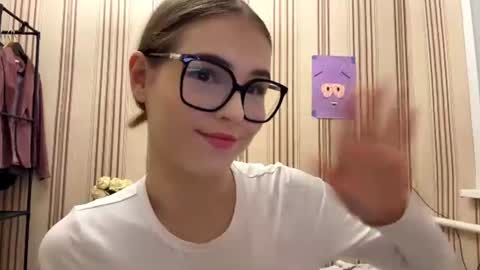 Snapshot of latiapetosa chatting on 07-05-26, 05:42 Mia online show from 07-05-26, 05:42