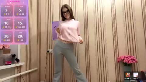 Snapshot of latiapetosa chatting on 07-19-26, 04:33 Mia online show from 07-19-26, 04:33