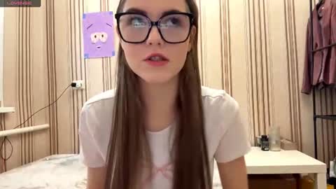 Snapshot of latiapetosa chatting on 07-21-26, 11:34 Mia online show from 07-21-26, 11:34