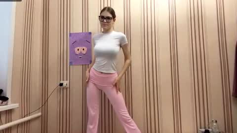 Snapshot of latiapetosa chatting on 07-22-26, 02:31 Mia online show from 07-22-26, 02:31
