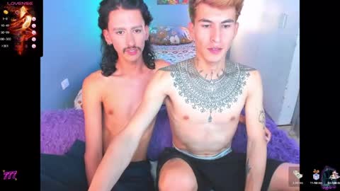 latin_boysxxx_ online show from 04-22-26, 10:33