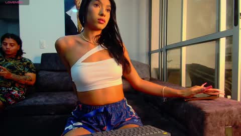 Snapshot of latin_couple77 chatting on 12-21-24, 03:14 Sara y Andy online show from 12-21-24, 03:14