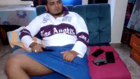 Snapshot of latin_curiousxxx chatting on 06-18-26, 06:45 latin_curiousxxx online show from 06-18-26, 06:45