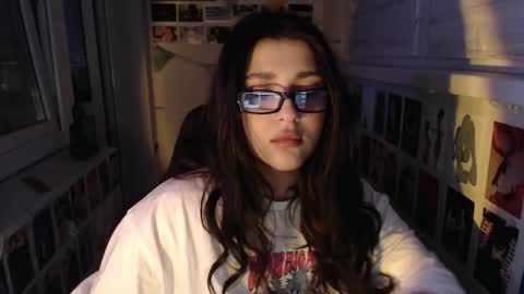 Snapshot of latina_mia chatting on 01-19-25, 04:46 miiiiiiaaaa online show from 01-19-25, 04:46