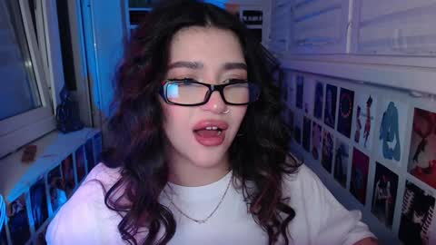 Snapshot of latina_mia chatting on 01-31-25, 02:26 miiiiiiaaaa online show from 01-31-25, 02:26