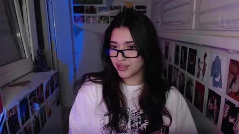 Snapshot of latina_mia chatting on 02-07-25, 03:01 miiiiiiaaaa online show from 02-07-25, 03:01