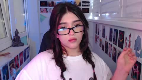 Snapshot of latina_mia chatting on 02-12-25, 05:58 miiiiiiaaaa online show from 02-12-25, 05:58