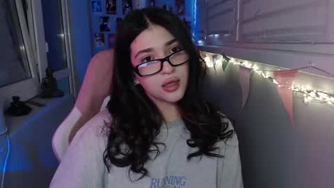 Snapshot of latina_mia chatting on 02-24-25, 05:11 miiiiiiaaaa online show from 02-24-25, 05:11