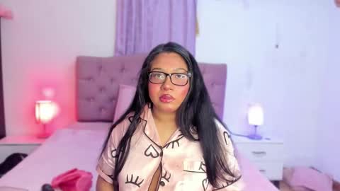 Martina online show from 10-10-25, 06:01