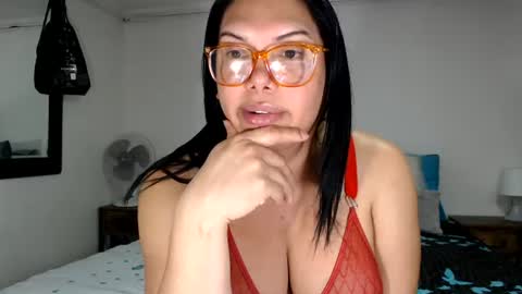 FLOR SALVAJE online show from 06-17-26, 12:46