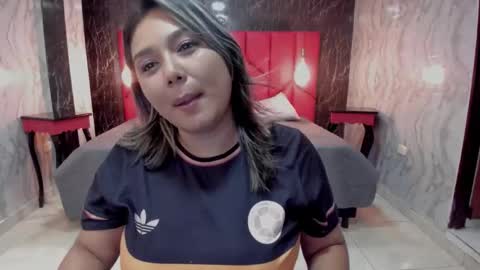 EMMA   online show from 11-18-25, 02:54