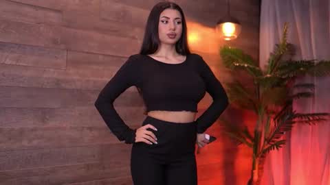 Latina online show from 10-30-25, 05:57