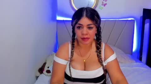 latinamav22 online show from 04-30-26, 10:14