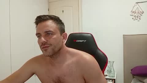 LatinBlueBoy online show from 09-11-25, 05:46