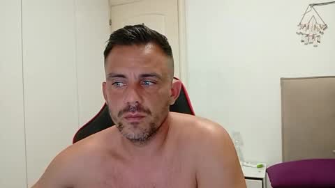 LatinBlueBoy online show from 09-16-25, 08:43