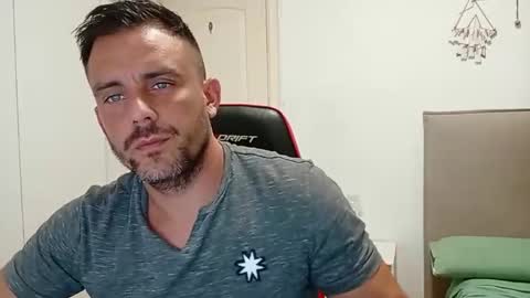 LatinBlueBoy online show from 09-21-25, 07:04