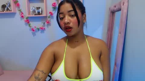 Snapshot of latinbrunett1 chatting on 07-20-26, 09:50 latinbrunett1 online show from 07-20-26, 09:50