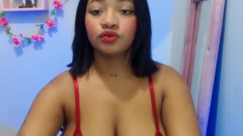 Snapshot of latinbrunett1 chatting on 07-26-26, 01:58 latinbrunett1 online show from 07-26-26, 01:58