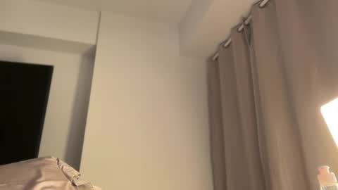 Hi -  online show from 06-01-26, 04:14