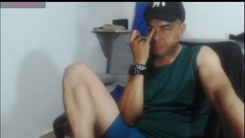 latinmartin254 online show from 04-17-26, 01:08