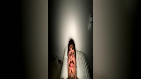 Snapshot of latino_muscular chatting on 06-17-26, 06:49 latino_muscular online show from 06-17-26, 06:49