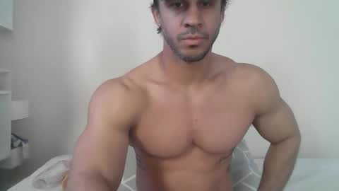 latino_rodri online show from 04-29-26, 06:28