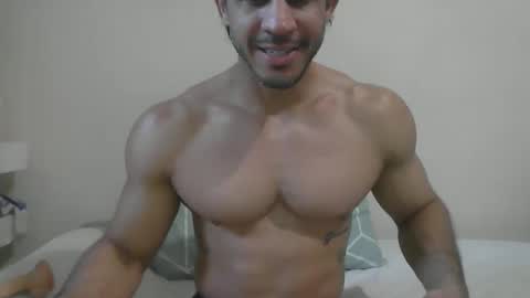 latino_rodri online show from 04-30-26, 06:03