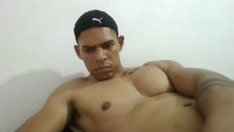 Snapshot of latinoxxl22cm chatting on 02-23-25, 05:56 latinoxxl22cm online show from 02-23-25, 05:56