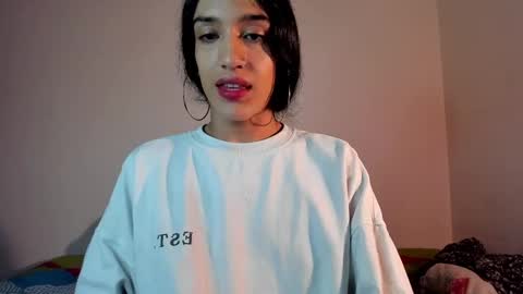 Snapshot of latinsecretfantasy chatting on 02-06-25, 10:04 latinsecretfantasy online show from 02-06-25, 10:04