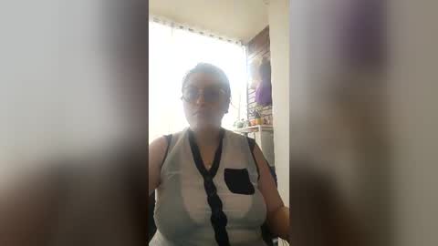Snapshot of latinwishes chatting on 07-08-26, 09:30 Julieta online show from 07-08-26, 09:30
