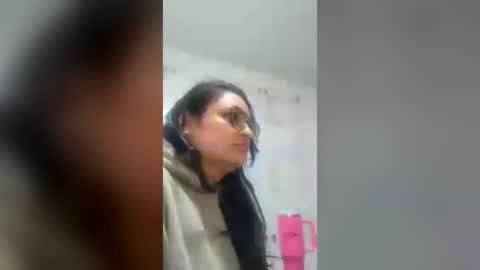 Snapshot of latinwishes chatting on 08-01-26, 09:03 Julieta online show from 08-01-26, 09:03