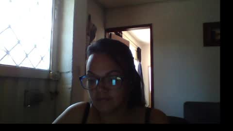 Snapshot of lau16310 chatting on 06-01-26, 06:42 Laura online show from 06-01-26, 06:42