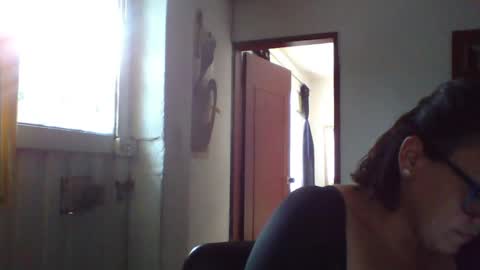 Snapshot of lau16310 chatting on 06-15-26, 08:44 Laura online show from 06-15-26, 08:44