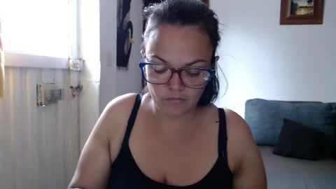 Snapshot of lau16310 chatting on 06-20-26, 03:59 Laura online show from 06-20-26, 03:59