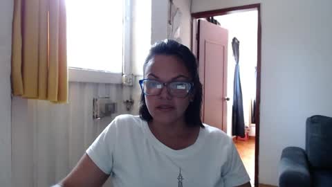 Snapshot of lau16310 chatting on 06-22-26, 06:16 Laura online show from 06-22-26, 06:16
