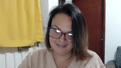 Snapshot of lau16310 chatting on 07-02-26, 11:11 Laura online show from 07-02-26, 11:11