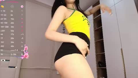 Lauma online show from 06-26-26, 04:28