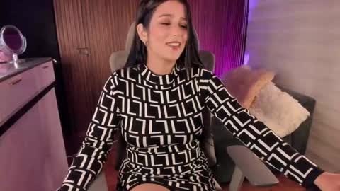 laura cruz online show from 04-21-26, 04:08