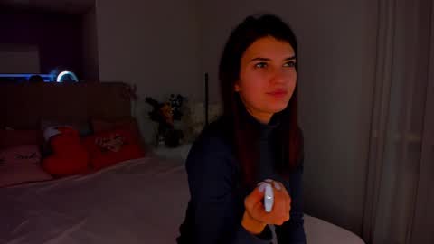 Laura online show from 12-30-24, 06:20