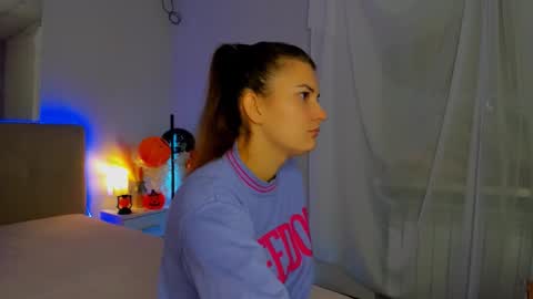 Laura online show from 10-30-25, 06:26